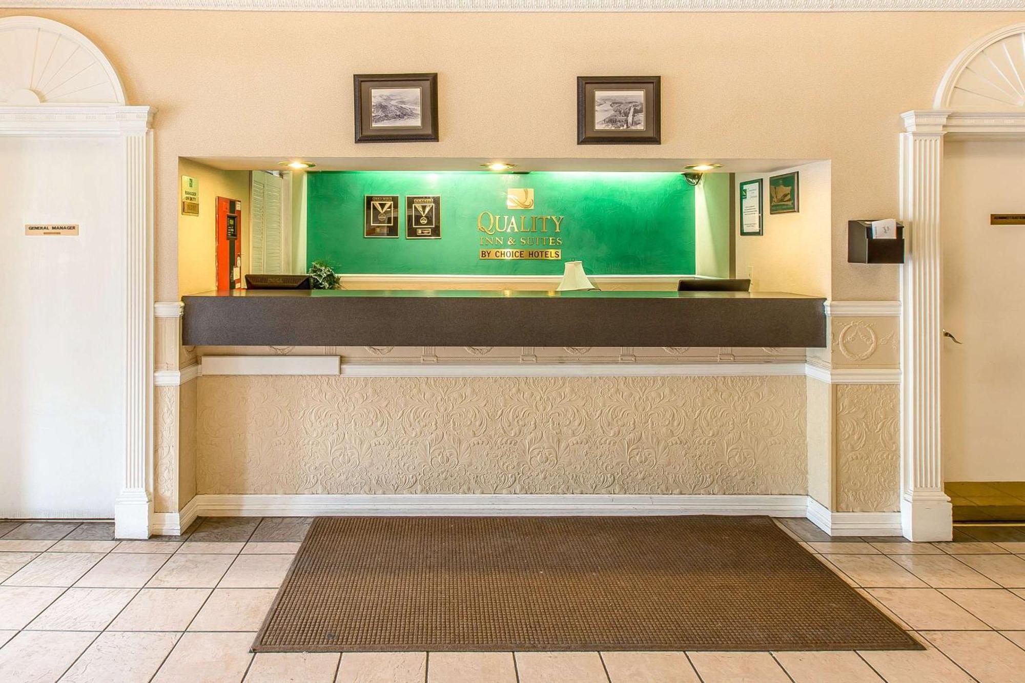 Quality Inn & Suites On The River Glenwood Springs Esterno foto